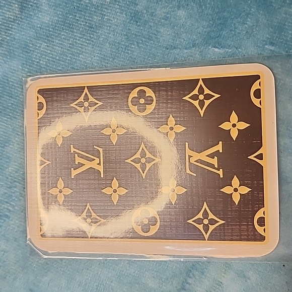 Louis Vuitton 5❤️ Monogram Collector's Item Gold Corners Protective Sleeve Card - Picture 4 of 4